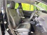 運転席シート廻りは使用感も少なく、良好な状態となっています。前オーナー様が丁寧に使っていたことがよくわかりますね。