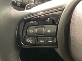 ステアリングスイッチ☆ハンドルから手を離さなくても手元のスイッチで音量調節や選曲操作等が行なえます。運転中視線をそらさなくても操作ができ便利です。