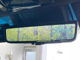 【デジタルインナーミラー】後席の大きな荷物や同乗者で後方が確認しづらい時でも安心!カメラが撮影した車両後方の映像をルームミラー内に表示。クリアな視界で状況の確認が可能です!