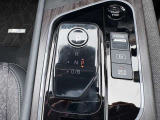 クイックシフト パーキングにするのはPボタンを押します