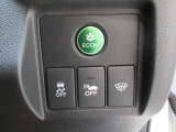 燃費を抑えるECON、横滑りを防ぐVSA等のスイッチ類は運転席の右側、手の届きやすい位置にあります。