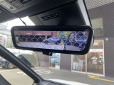 デジタルインナーミラーを装備