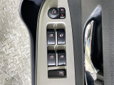【パワーウインドウ】運転席のスイッチで、各席の窓ガラスの開閉ができます!あると便利ですよね!