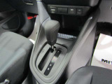 使い勝手の良さとシンプルなインテリア。国産車をベース車両に使用することで、とても使いやすく乗りやすいモデルになっております。