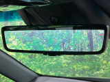【デジタルインナーミラー】後席の大きな荷物や同乗者で後方が確認しづらい時でも安心!カメラが撮影した車両後方の映像をルームミラー内に表示。クリアな視界で状況の確認が可能です!