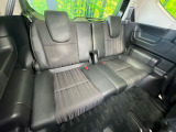 3列目シートはもちろん状態良好☆大人でもゆったりと座って頂けますので、大人数でのお出かけもラクラクです♪ご家族で、気の知れた仲間で、ドライブに行くのが楽しみですね♪
