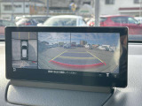 見えない部分の危険察知をサポートする360&deg;ビュー・モニター付!バック駐車も安心ですね♪