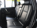 2列目シートも過度な使用感なく、キレイな状態です♪