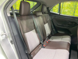 後部座席も気になるようなキズ・汚れやへたり等、大きなダメージはなく、良好な状態です。