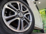 【純正14インチアルミホイール】外観にマッチした純正アルミホイールを装着しております。各種社外アルミホイールや、スタッドレスタイヤも取扱いしております。是非ご相談ください♪