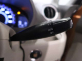 ヘッドライトスイッチをAUTOにしておけば昼間でもトンネルなど暗い所に入った時には自動的にヘッドライトが点灯。高速道路などトンネルの多いところを走行する時、大変便利です。