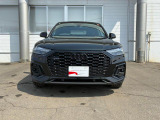 Q5SportbackはSUV が持つタフなイメージを損なうことなく、ワイド&ローのプロポーションにより、スポーティで洗練されたフォルムに仕立て上げられており、クーペのエレガントさを備えております。