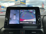 【アラウンドビューモニター】周囲を見渡せる映像で、スムースな駐車をサポートします