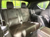 3列目シートはもちろん状態良好☆大人でもゆったりと座って頂けますので、大人数でのお出かけもラクラクです♪ご家族で、気の知れた仲間で、ドライブに行くのが楽しみですね♪
