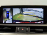 バックガイドモニターで、後方を確認しながら安心して駐車することができます。運転初心者も熟練者も必須の機能ですよ!
