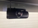 ドライブレコーダー☆万が一にも安心のドライブレコーダー装備。映像を証拠として残せます☆おひとりで運転している時でも安心ですね☆