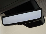 デジタルインナーミラーを装備してます。後部座席の人や大きな荷物で後方の視界を遮られることがありません。