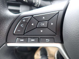 ステアリングスイッチが装備されておりステアリングから手を離す事無くオーディオ類の操作が可能ですので非常に便利です♪