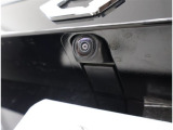 バックカメラが付いているので後方確認が非常にしやすいです。今や運転初心者も熟練者も必須装備!ついていて損はないですね♪