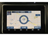 純正ナビを装備。タッチパネル式で使いやすく、お出かけもラクラクです。