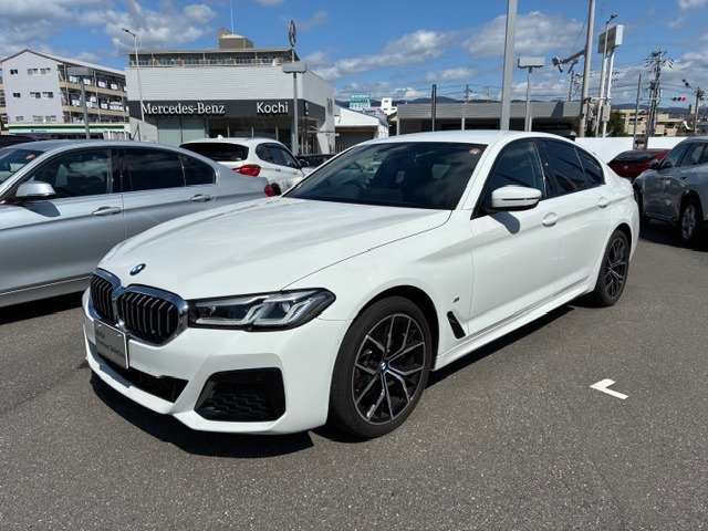 5シリーズセダン 523d xドライブ Mスポーツ 4WD