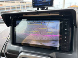 バックカメラで駐車をサポート遺体sます。
