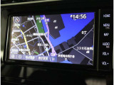 純正ナビを装備。タッチパネル式で使いやすく、お出かけもラクラクです。