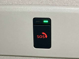 【SOSコール】事故や急病の時にボタンひとつで専門のオペレーターに接続。エアバックが開く事故の時は自動でオペレータに接続してくれます!