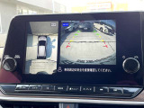 < アラウンドビューモニター >前後左右にカメラがついているので、狭い道での確認や車庫入れが苦手な方もラクラクです!