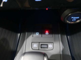 電動パーキングブレーキを搭載。スイッチ操作でパーキングブレーキを作動・解除することが可能ですので、操作の力が不要ですよ♪
