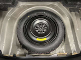 スペアタイヤがついていて、パンクや不測の事態が起きても安心です!