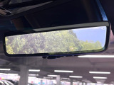 【デジタルインナーミラー】カメラが撮影した車両後方の映像をルームミラー内に表示。クリアな視界で状況の確認が可能です!※ドラレコ機能ご利用には別途SDカードをご用意いただく場合があります。