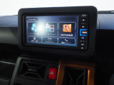 ダイハツ純正ナビが装備されています。後退時の安全確認に便利なバックモニター機能つきです。