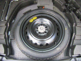 スペアタイヤ装備