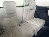 3列目シートはもちろん状態良好☆大人でもゆったりと座って頂けますので、大人数でのお出かけもラクラクです♪ご家族で、気の知れた仲間で、ドライブに行くのが楽しみですね♪