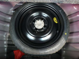 スペアタイヤ付きです。もしもの時でも安心ですね♪