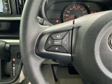 ステアリングスイッチ装備!運転しながら手元でオーディオの操作などができます。