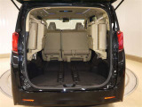 AC100V電源付きラゲッジスペース!ワンタッチで折りたためるサードシート!