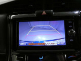 バックガイドモニターで、後方を確認しながら安心して駐車することができます。運転初心者も熟練者も必須の機能ですよ!