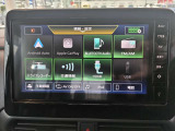 日産純正ディーラーオプションのJVCケンウッド製9インチディスプレイオーディオ[AM/ワイドFM、BTAUDIO/iPod音楽再生、AppleCarplay、Android Auto、ドラレコ再生]。