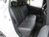 シートカバー付きです♪♪メンテナンスをしっかり行います♪♪『入庫後のルームクリーニング』・『ご納車前のディーラー点検整備』&『キッチリ洗車』で心地良いカーライフをお過ごしください♪♪