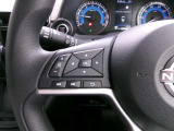 ステアリングスイッチ装備!オーディオ操作等もスマートに♪