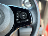 ハンドル右側スイッチは、ホンダセンシングの機能の一つ、「アダプティブクルーズコントロール」です。