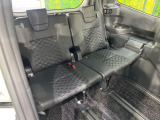 3列目シートはもちろん状態良好☆大人でもゆったりと座って頂けますので、大人数でのお出かけもラクラクです♪ご家族で、気の知れた仲間で、ドライブに行くのが楽しみですね♪