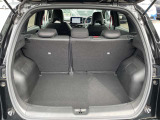 荷物を積むに十分なトランクスペース