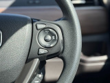 ハンドル右側スイッチは、ホンダセンシングの機能の一つ、「アダプティブクルーズコントロール」です。