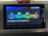純正メモリーナビとバックカメラ付☆オーディオでドライブも好きな音楽を聴いて楽しめます。TV視聴も可能です☆