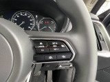 MRCC(マツダレーダークルーズコントロール)は先行車との車間を維持しながら追従走行を行い、長距離でのドライバー負担を軽減させてくれます。