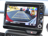 バックをするとき自動でリアの様子が映る『リアカメラ』付き! ナビ画面で確認しながらバックができますから安心ですね。でも、目視も大切ですよ!安全第一でお願いします!