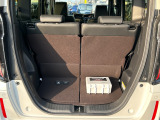 フル乗車でも余裕の積載スペースがあります。